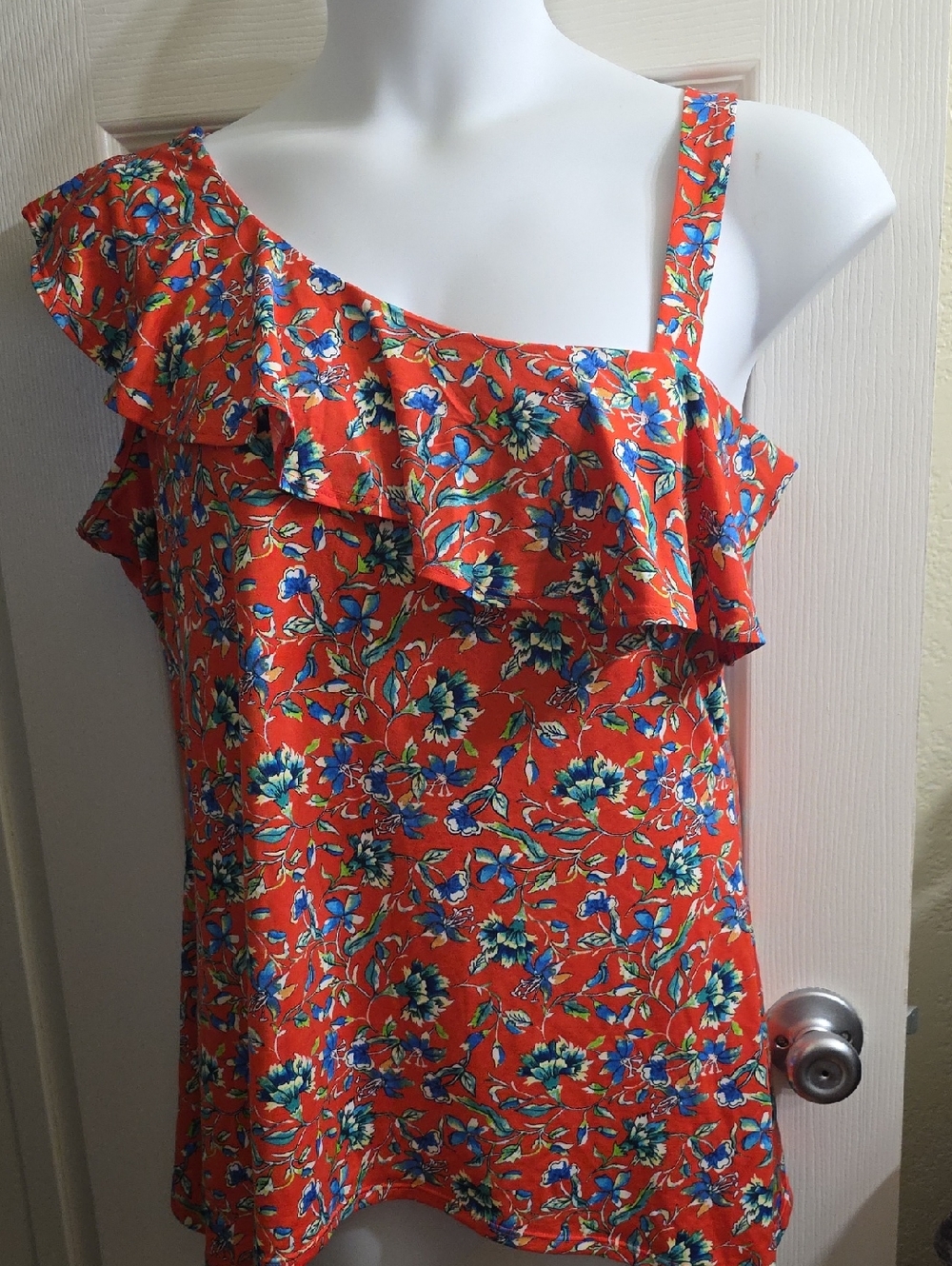Perseption Coral Floral One-Shoulder Ruffle Tank Size L